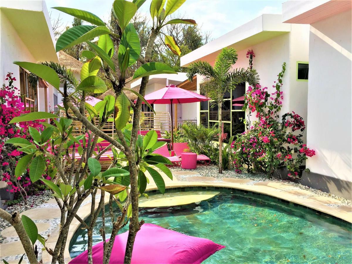 Flamingo Hotel Gili Trawangan Exterior photo